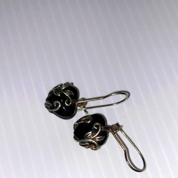 None Jewelry - Vintage Black Heart  and 925 Silver Earrings .Intricate Design.Vintage